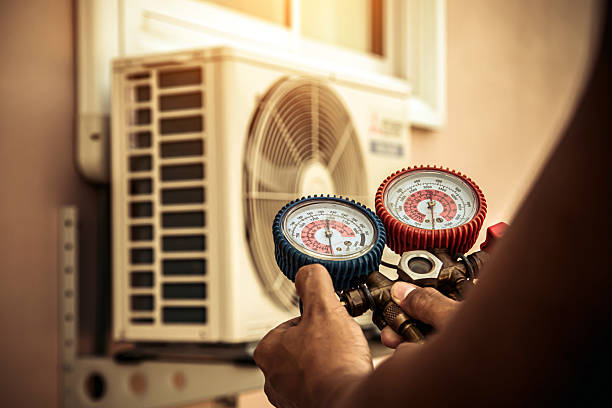 Professional Hvac technician working in Somerset, MD